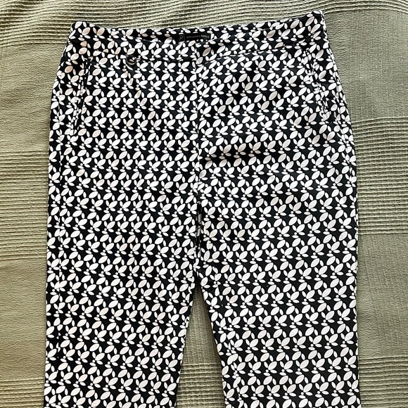 Adrianna Papell Pants - Adrianna Papell Black and White Patterned Ankle Pants